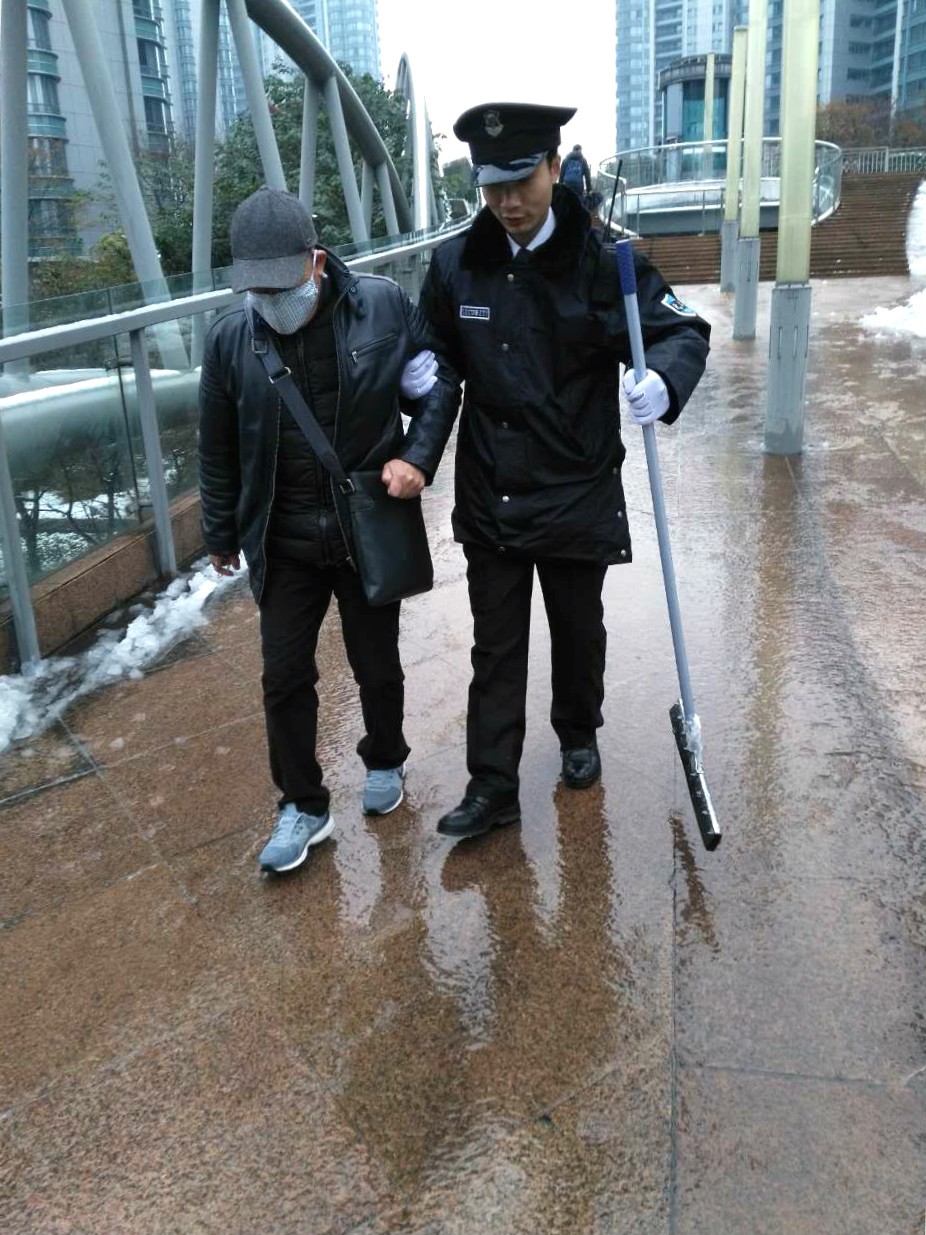 14494741855363056410.jpg 4.jpg