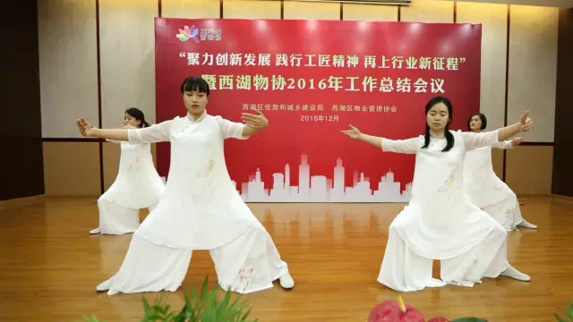 1481765162134844FDD4.jpg 640.webp.jpg