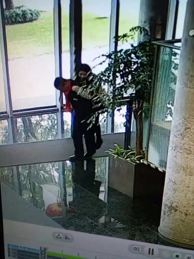 14872072611196671DE2.jpg 640.webp (2).jpg