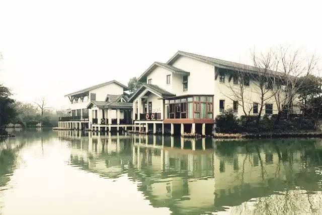 14914430161068528AC9.jpg 640.webp (22).jpg